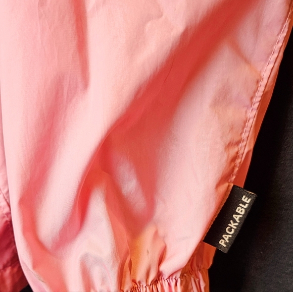 Pink Columbia rain jacket/windbreaker - Picture 5 of 11